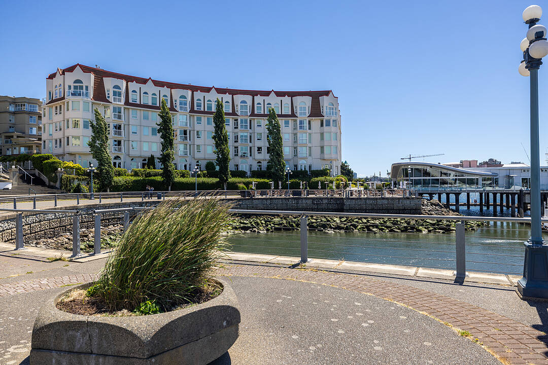 518-10 Paul Kane Place, Victoria, British Columbia