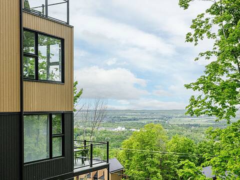 285 Ch. des Diligences, Apt. 204, Bromont