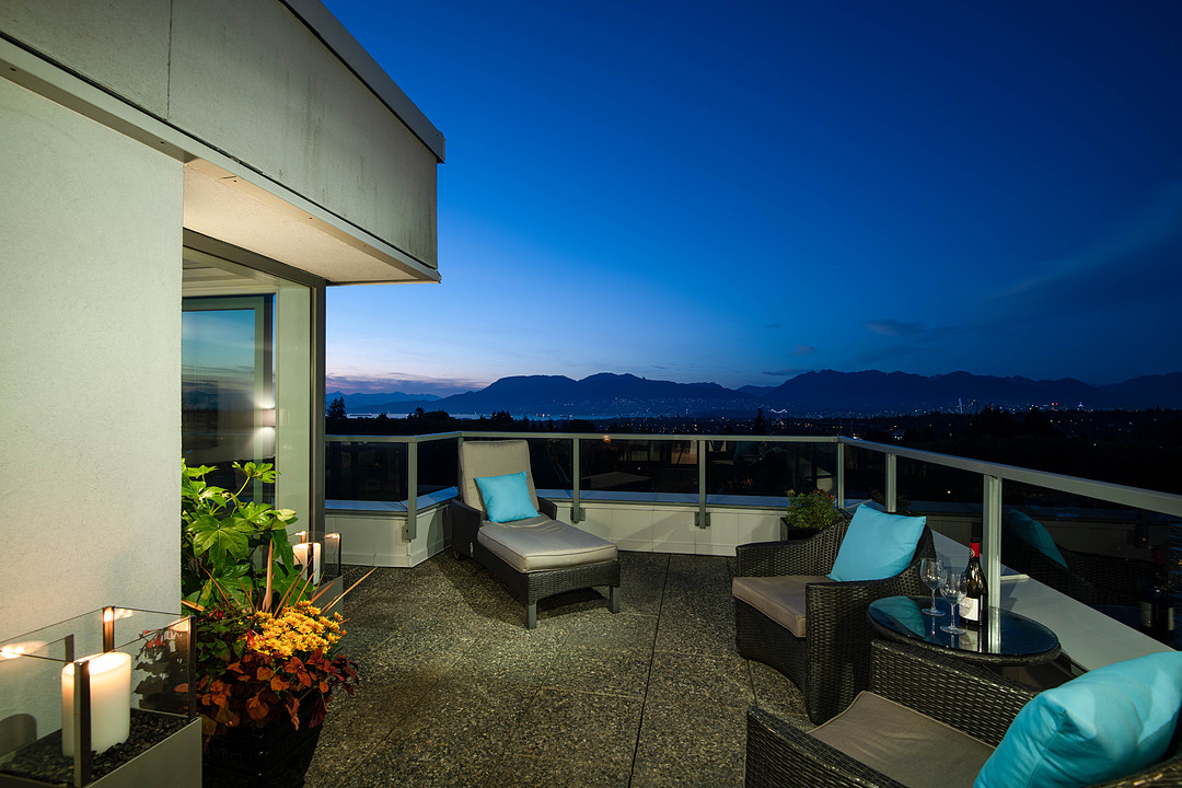 Ph2 5425 Yew Street, Vancouver, British Columbia