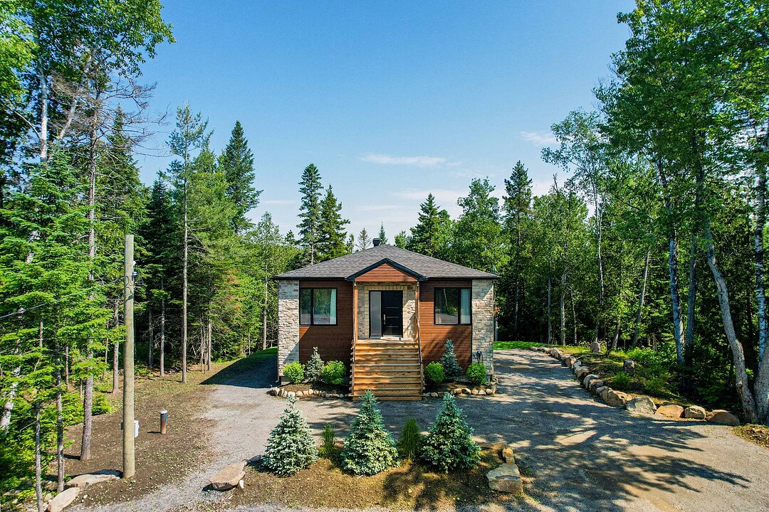 70 Rue Boréale, Sainte-Marguerite-du-Lac-Masson, Québec