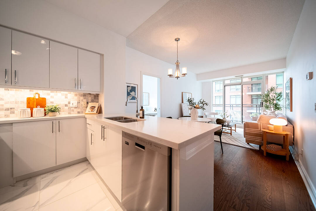 319 Merton St #809, Toronto, Ontario