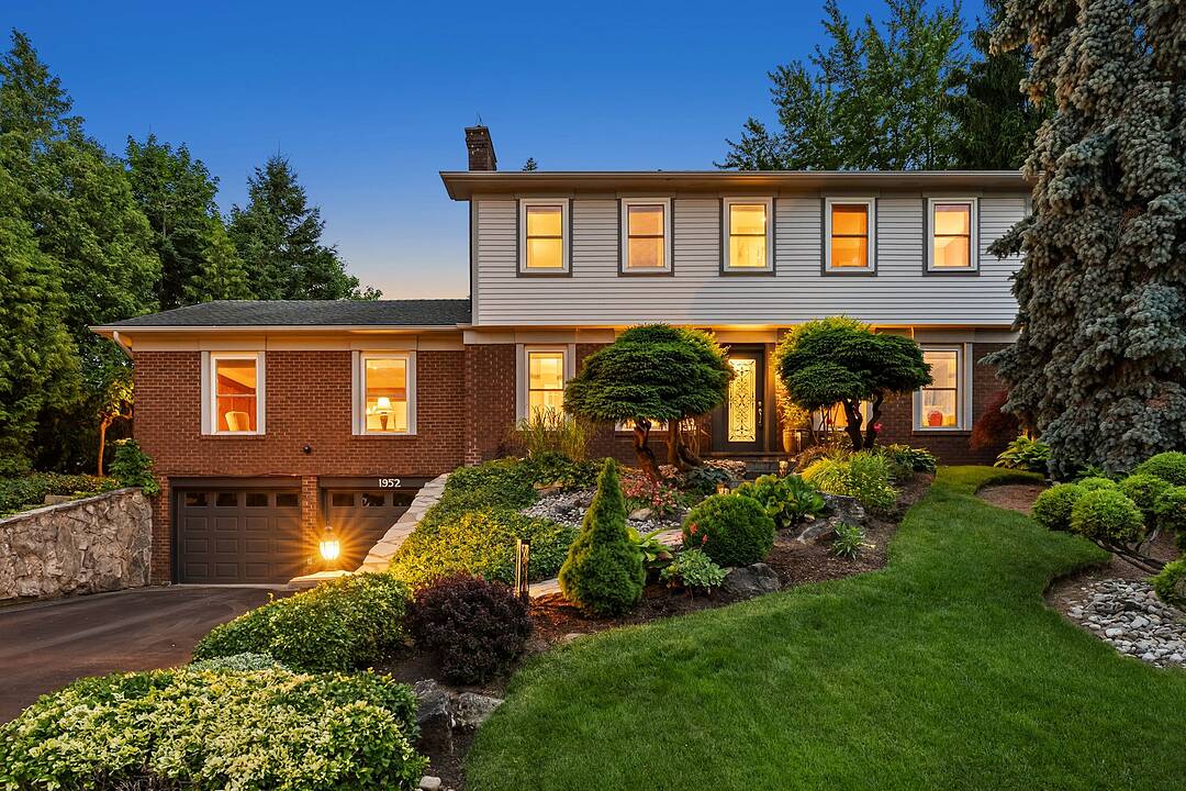 1952 Edenvale Cres, Burlington, Ontario