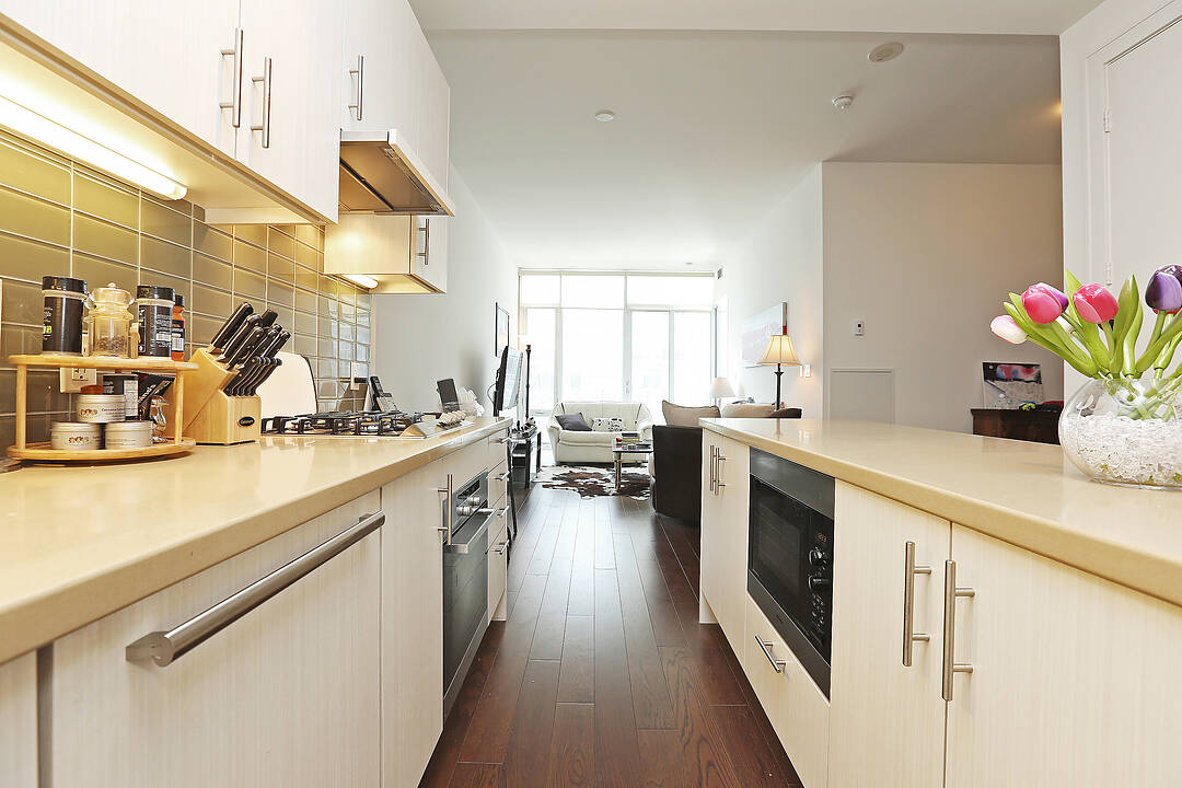 29 Queens Quay E #811, Toronto, Ontario