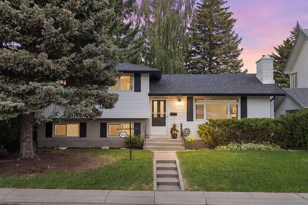 5032 Vanstone Crescent NW, Calgary, Alberta