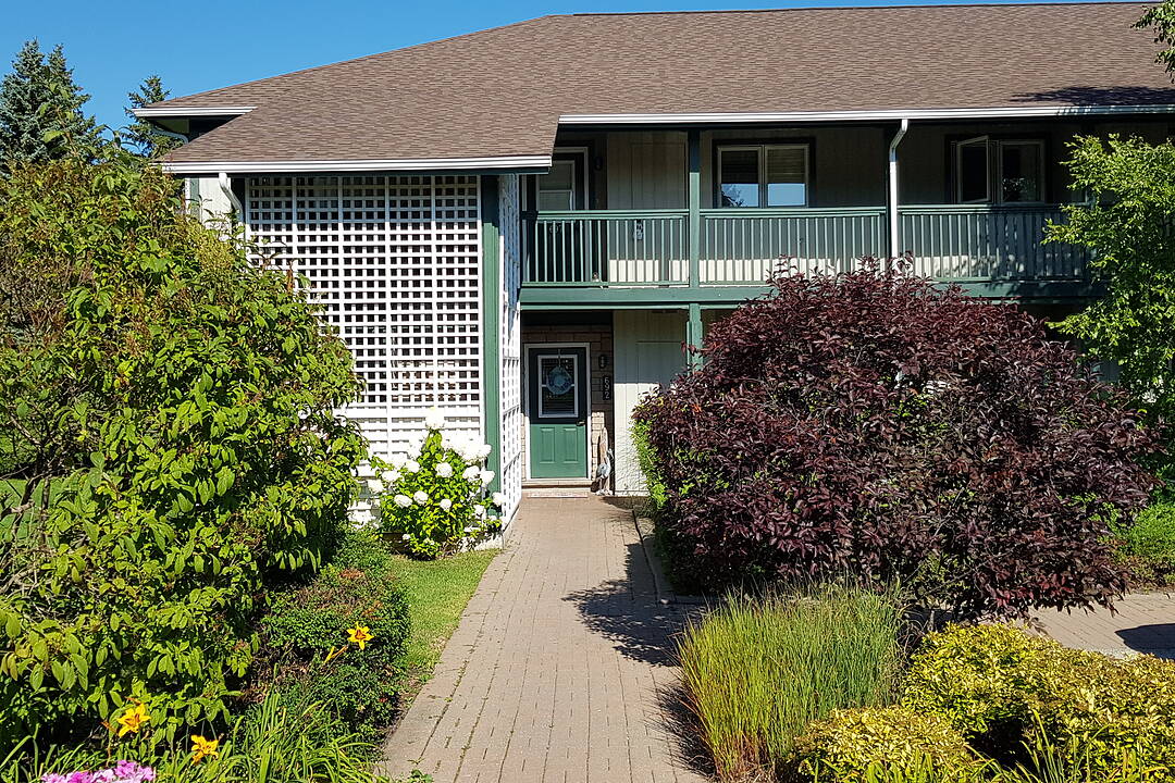 692 Johnston Park Avenue, Collingwood, Ontario