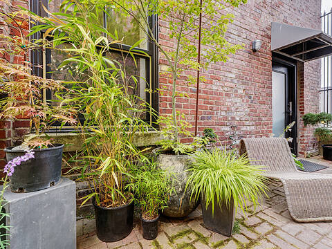 11-532 1/2 Fisgard Street, Victoria