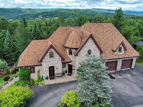 48 Ch. Doris, Saint-Sauveur, Quebec