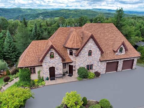 48 Ch. Doris, Saint-Sauveur, Quebec