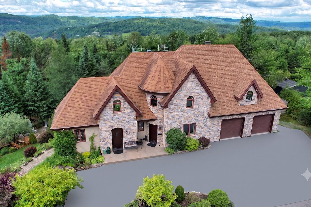 48 Ch. Doris, Saint-Sauveur, Quebec, Québec