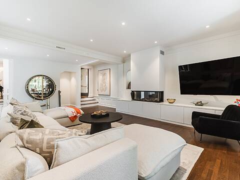 1512 Av. des Pins O., Ville-Marie