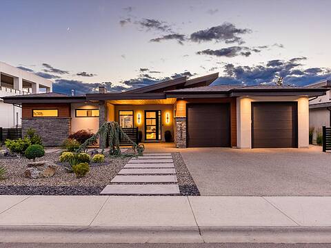 10038 Beacon Hill Drive, Lake Country