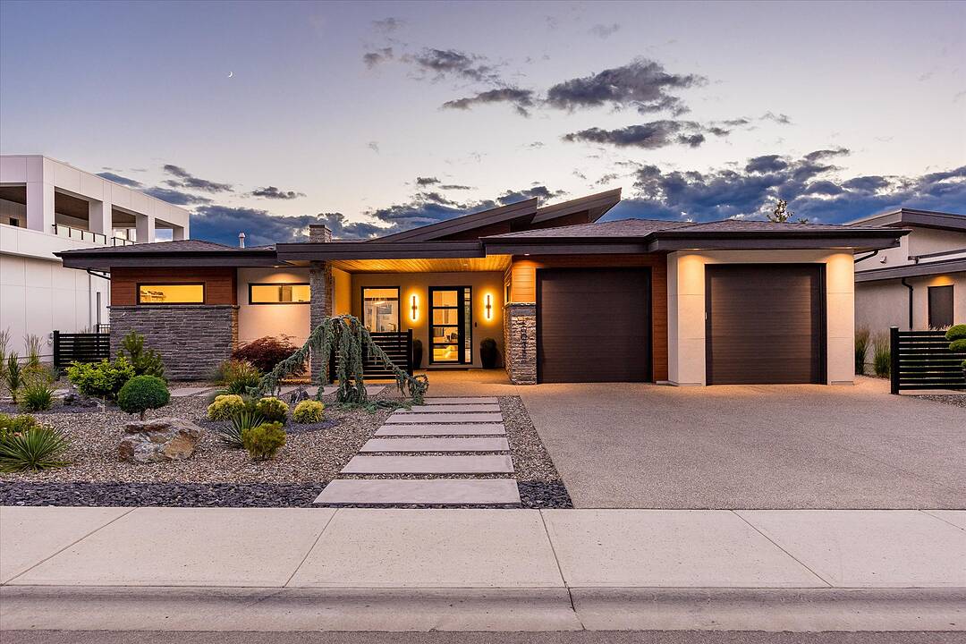 10038 Beacon Hill Drive, Lake Country, British Columbia