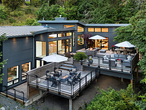 977 Grandview Street, North Cowichan