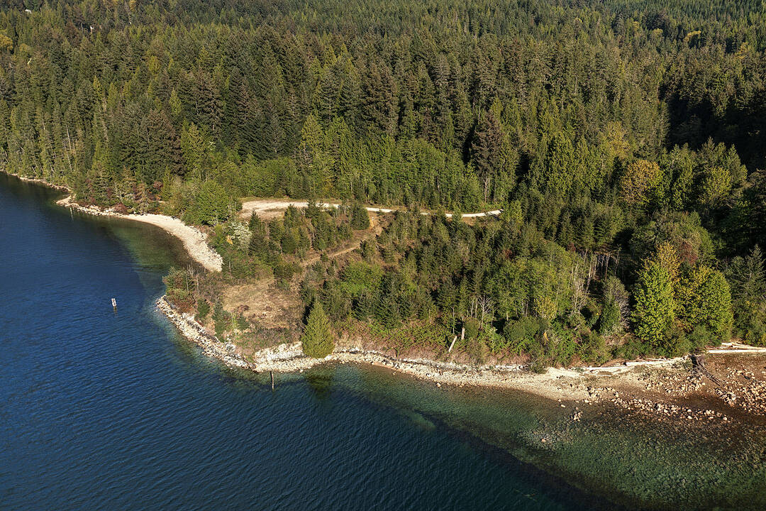 7425 Sechelt Inlet Road, Sechelt, British Columbia