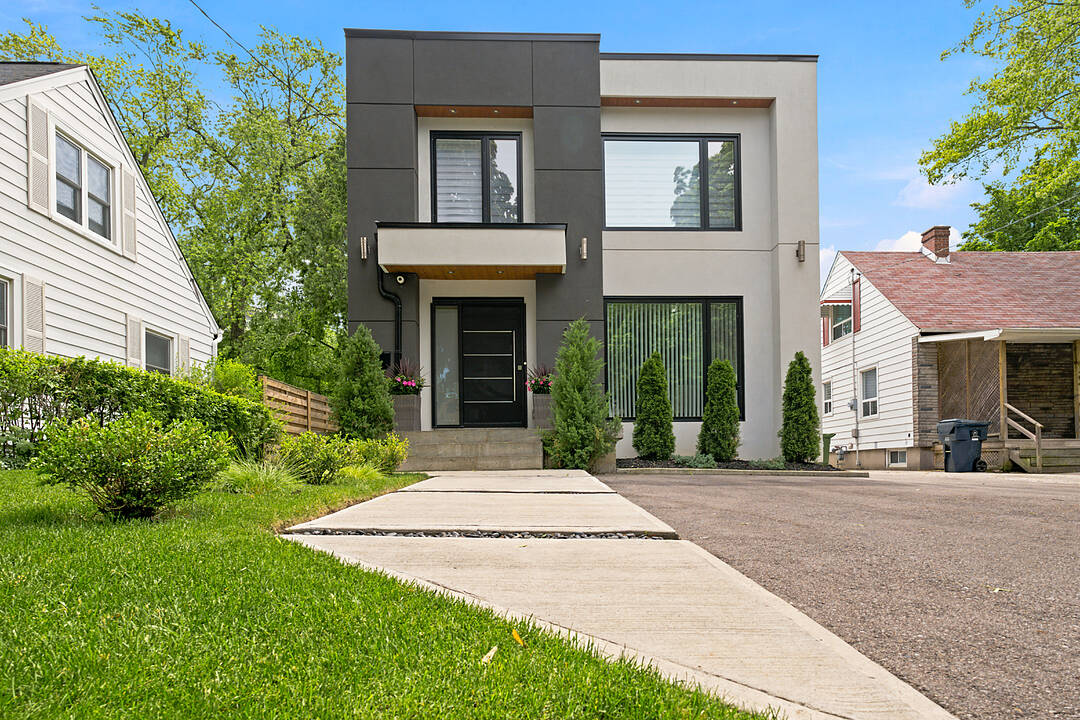 20 Uno Dr, Toronto, Ontario