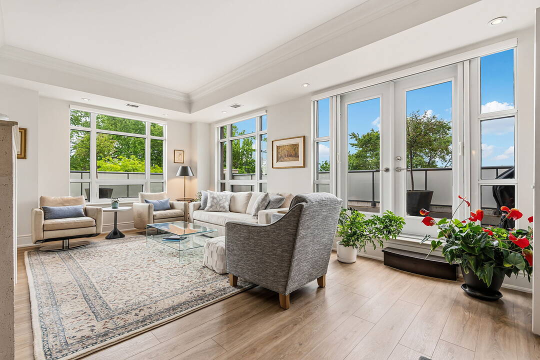 1717 Avenue Rd #418, Toronto, Ontario