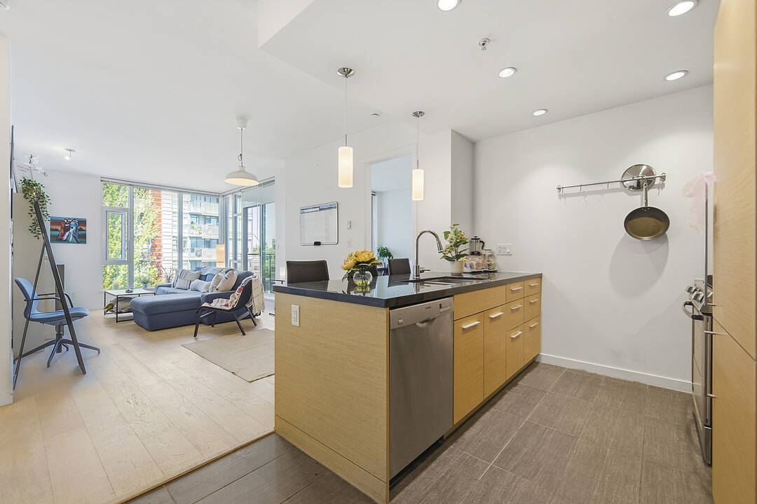 2528 Maple Street #403, Vancouver, British Columbia