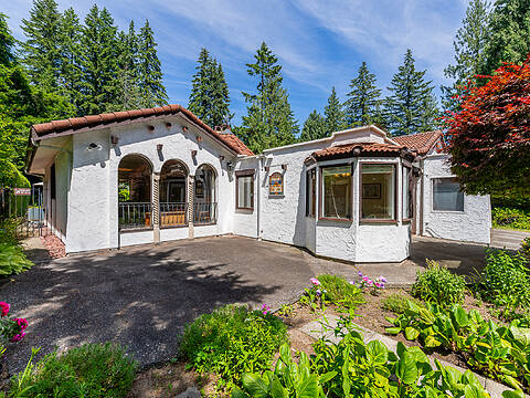 1110 Handsworth Road, North Vancouver
