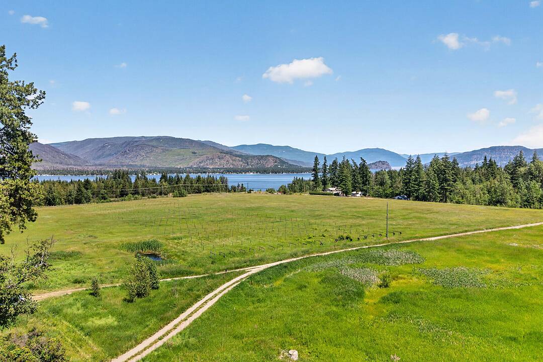 870 Dilworth Road, Sorrento, British Columbia