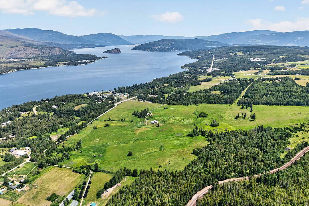 870 Dilworth Road, Sorrento, British Columbia