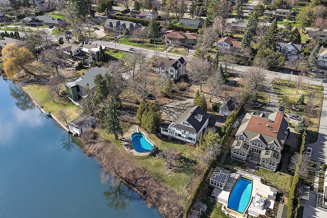 20154Z Ch. Lakeshore, Baie-d'Urfé, Québec
