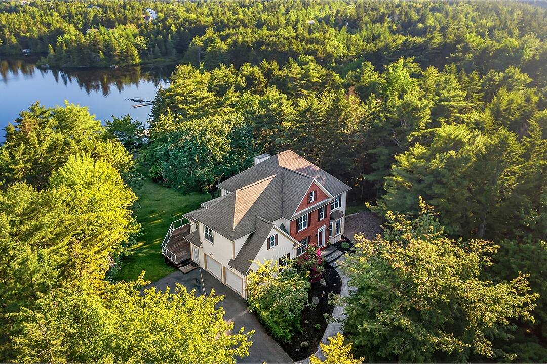 105 Lakeshore Drive, Hammonds Plains, Nova Scotia