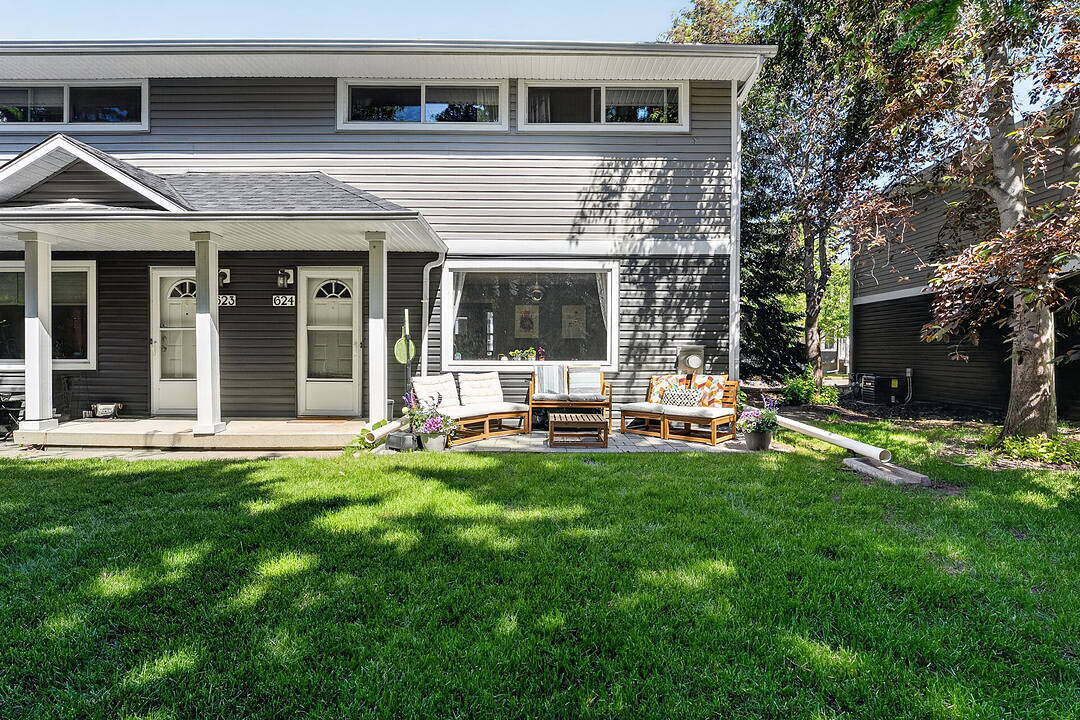 624 Regal Park NE, Calgary, Alberta