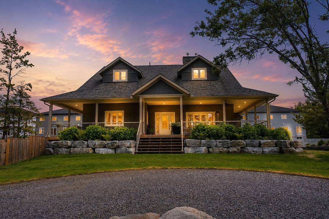 145 Blanchard Street E., Gravenhurst, Ontario