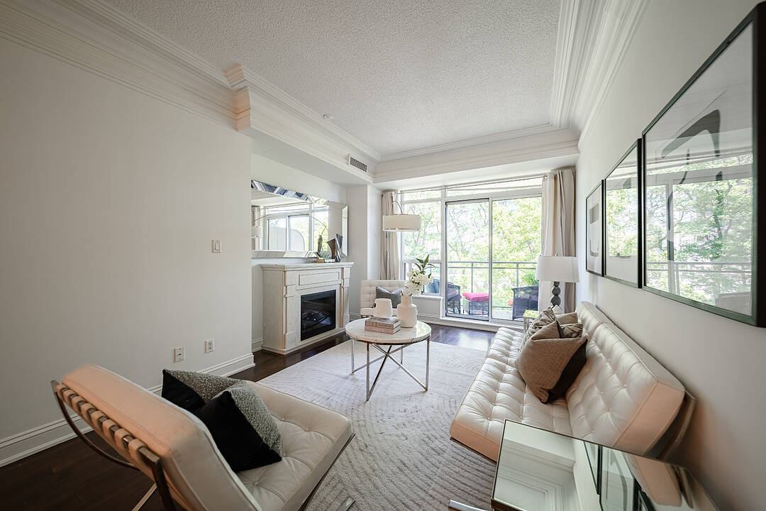 80 Palace Pier Crt #302, Toronto, Ontario