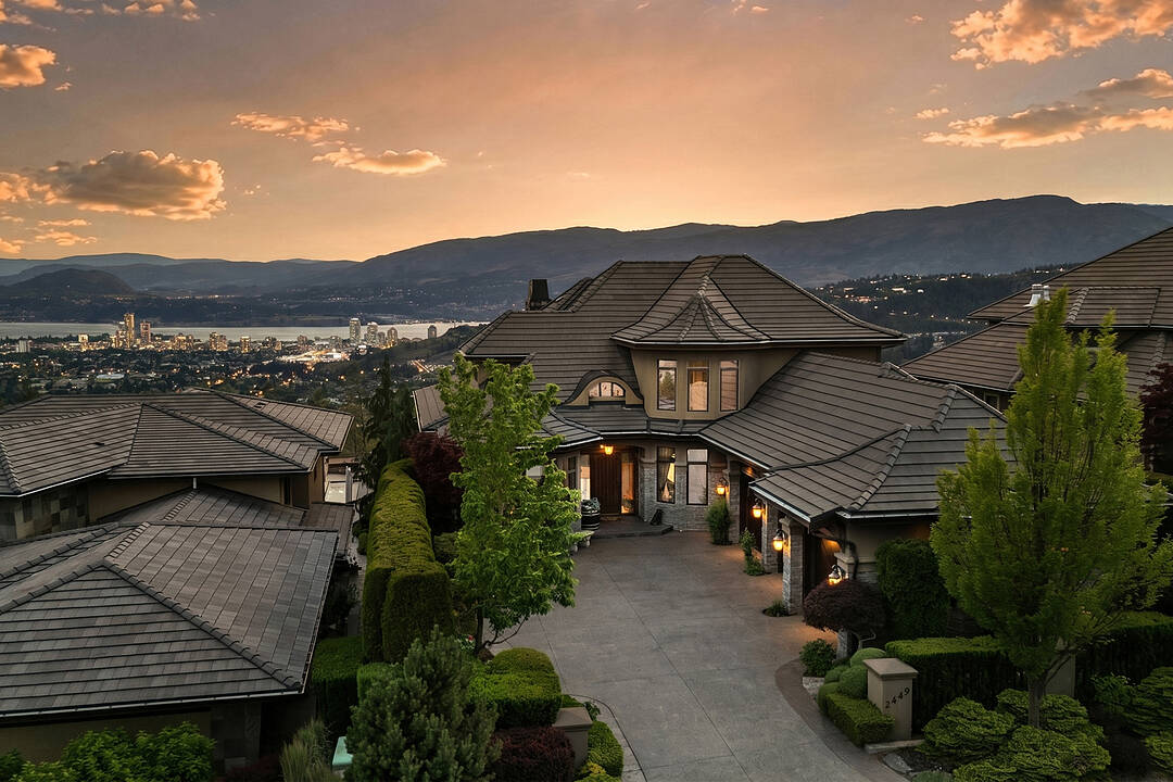 2449 Selkirk Drive, Kelowna, British Columbia