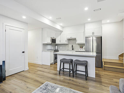 73 Guthrie Ave #Lower, Toronto