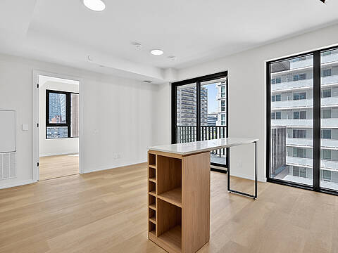 1110 - 109 Erskine Ave, Toronto