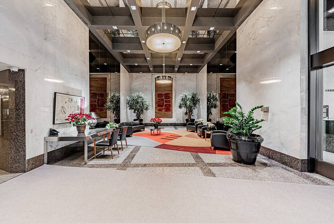 33 Harbour Sq #1008, Toronto, Ontario