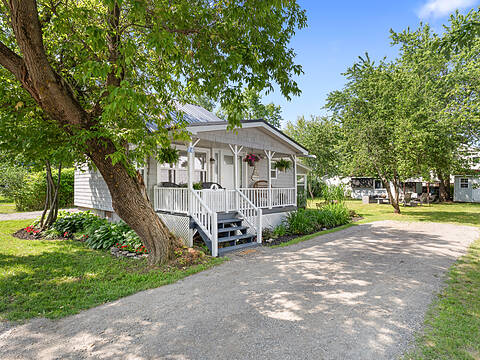 76 Third Avenue, Pointe-Du-Chêne