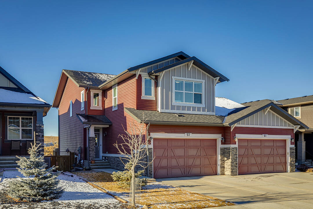 57 Crestridge Bay SW, Calgary, Alberta