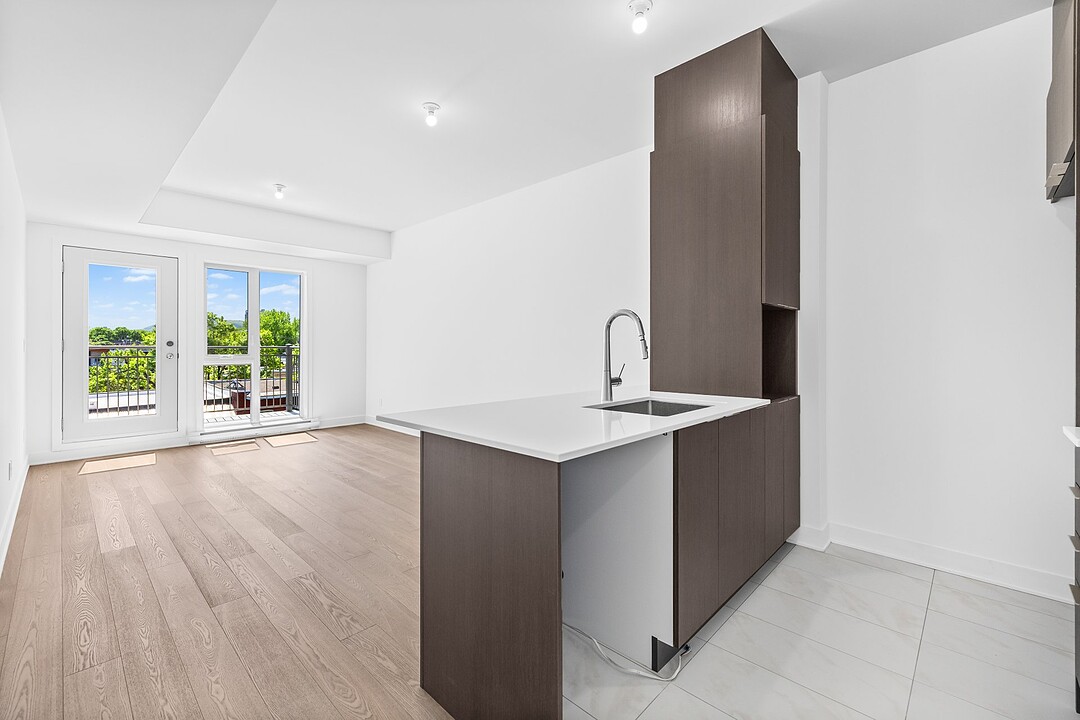 2334 Rue Florian, Apt. 402, Ville-Marie, Québec