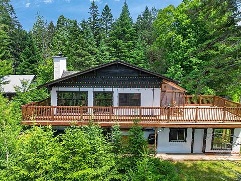 1731 Rue Carmen, Val-David