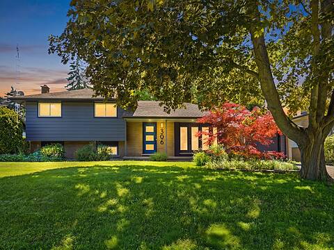 306 Centre St, Niagara-on-the-Lake