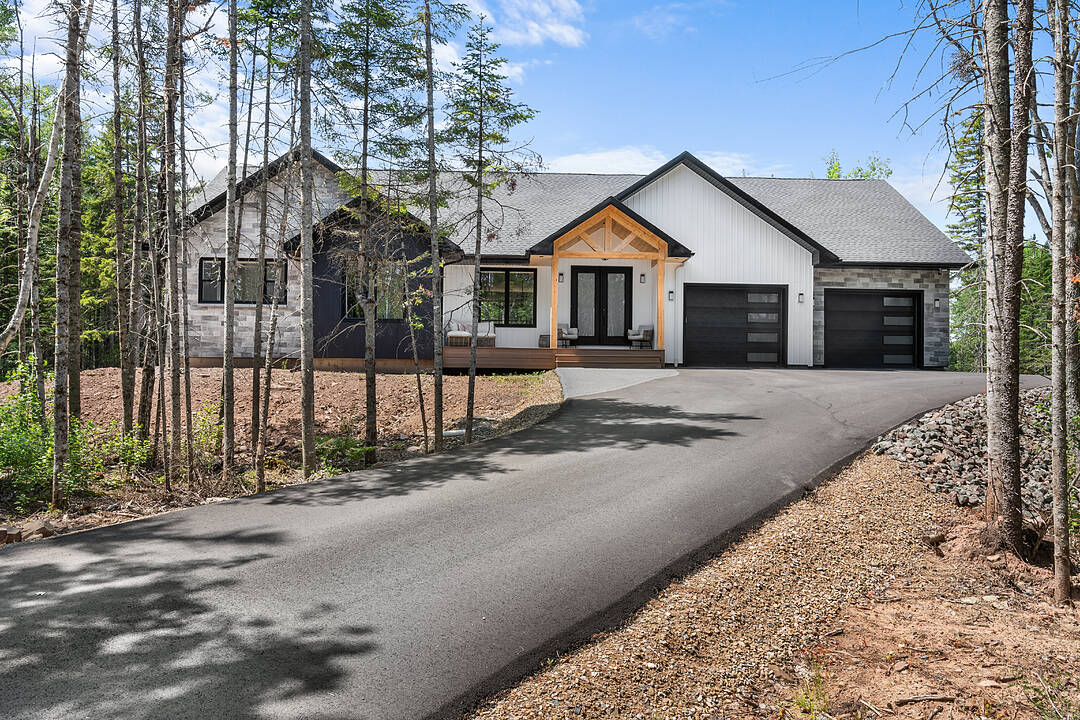 104 Rue Paris Street, Irishtown, New Brunswick
