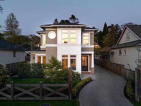 575 St. Patrick Street, Oak Bay