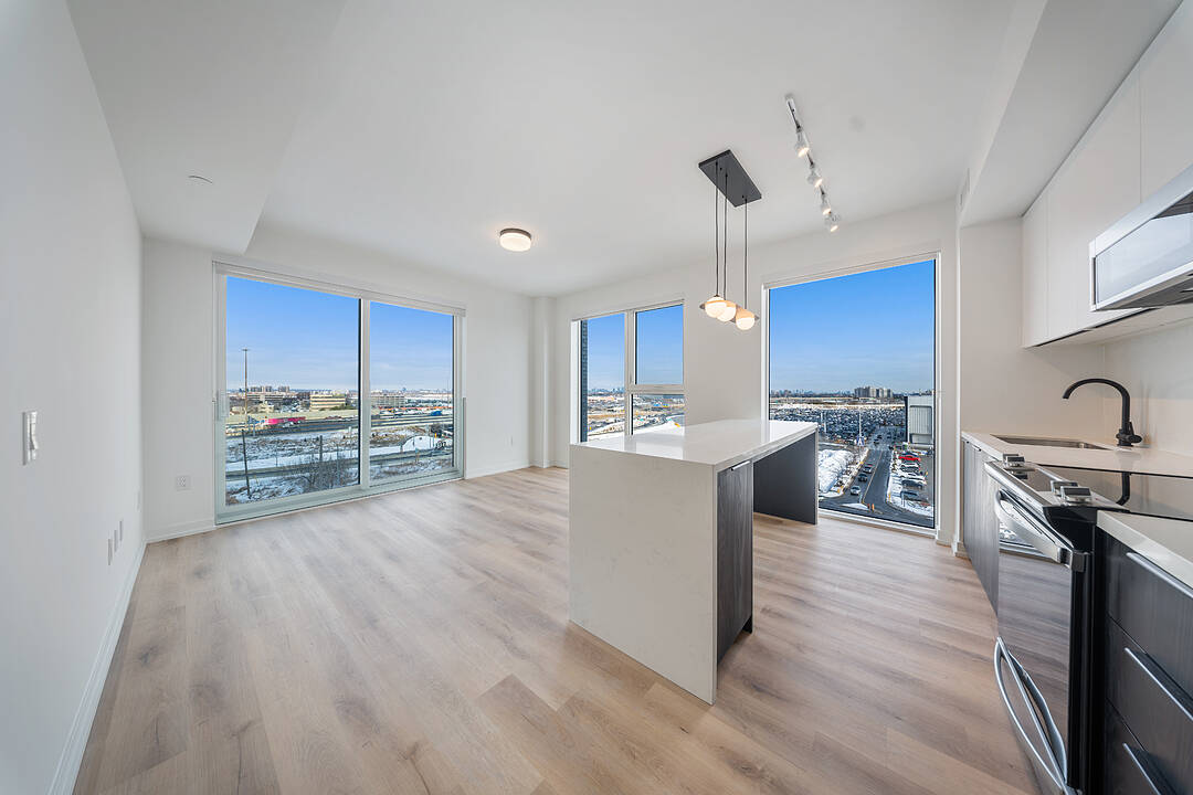 5 York Garden Way #402, Toronto, Ontario