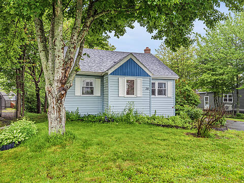 20 Pine Grove Drive, Halifax