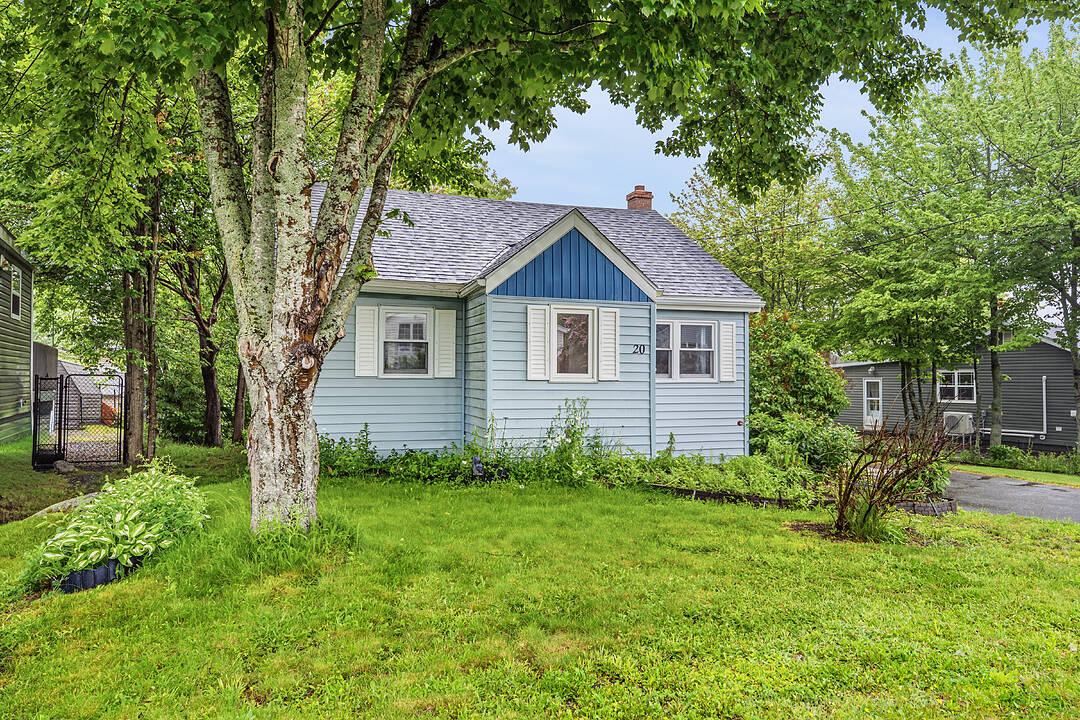 20 Pine Grove Drive, Halifax, Nova Scotia