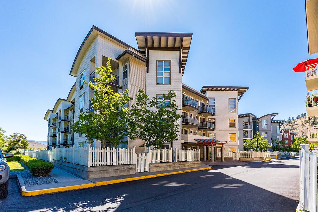 307-567 Yates Road, Kelowna, British Columbia