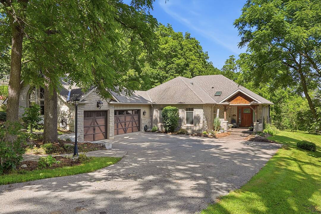 265 West River Road, Cambridge, Ontario
