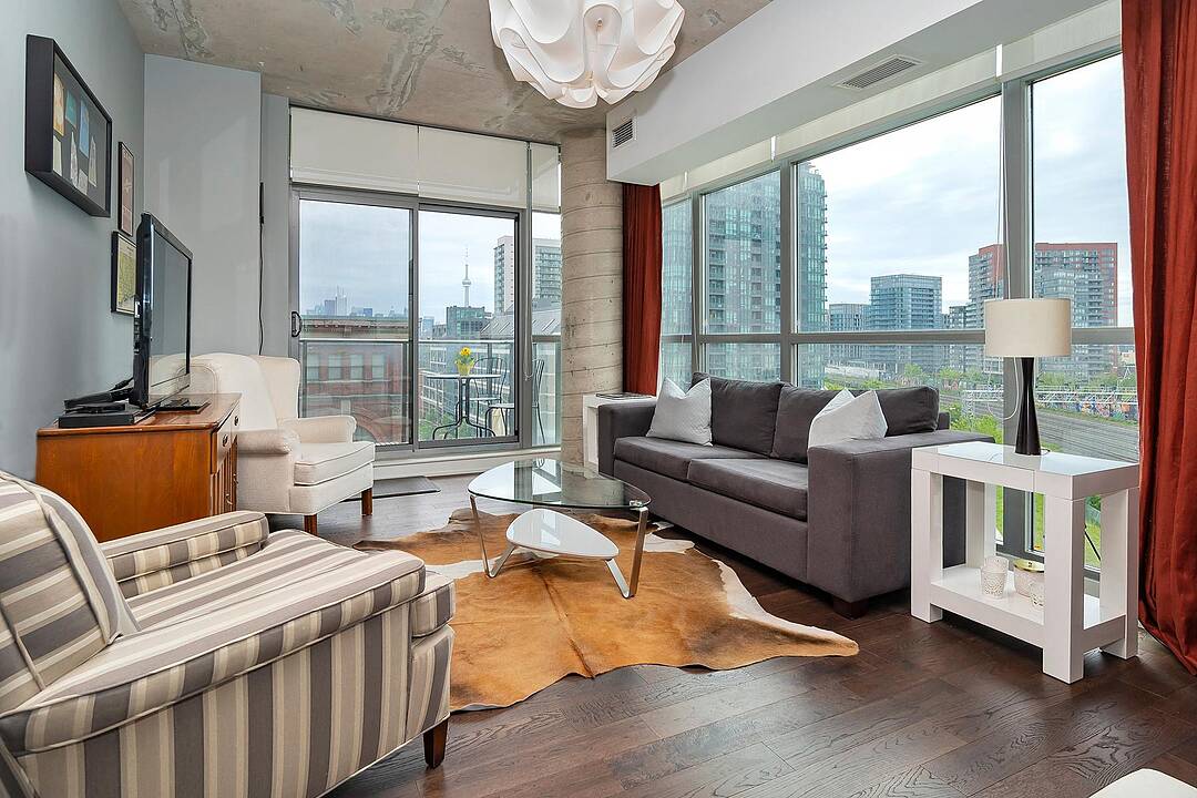 2 Gladstone Ave #706, Toronto, Ontario