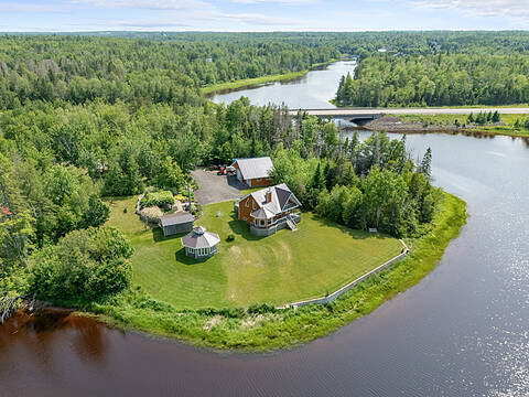 235 Raymel, Grand-Barachois