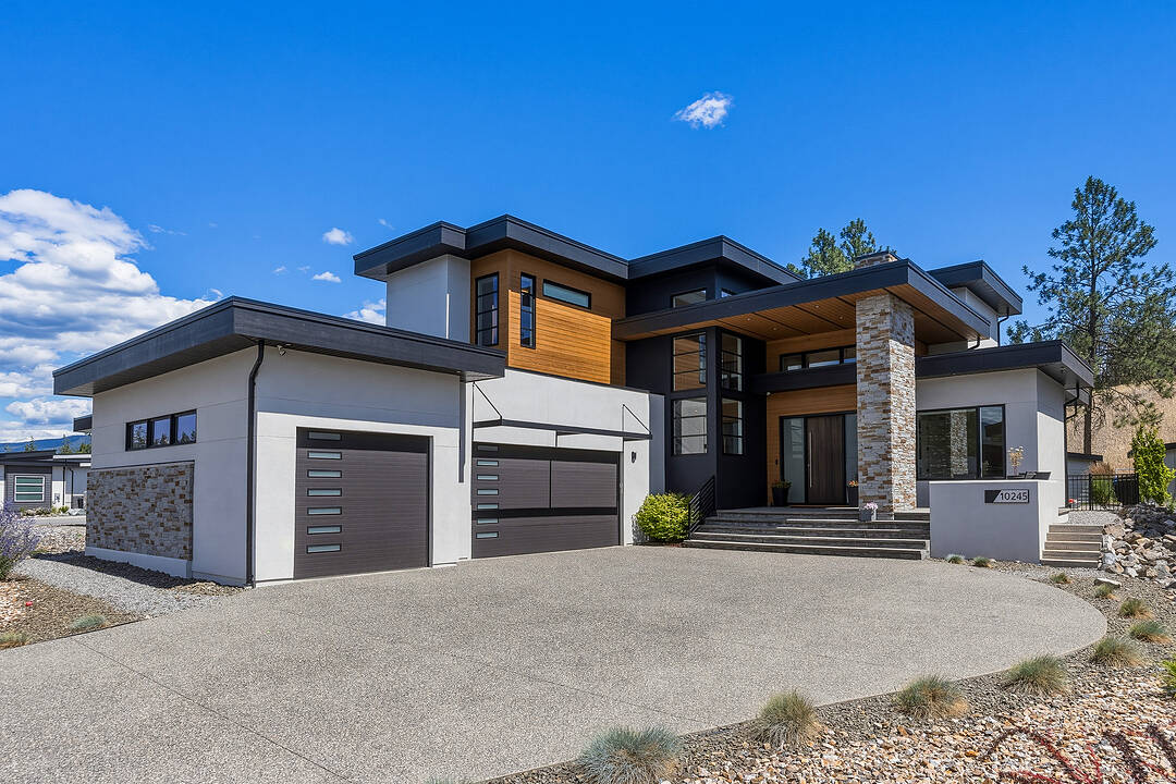 10245 Beacon Hill Drive, Lake Country, British Columbia