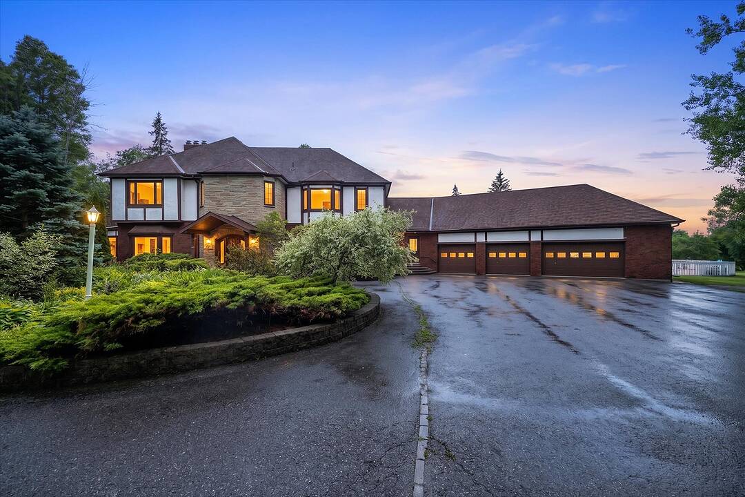 1515 Hawkswood Dr, Selwyn, Ontario