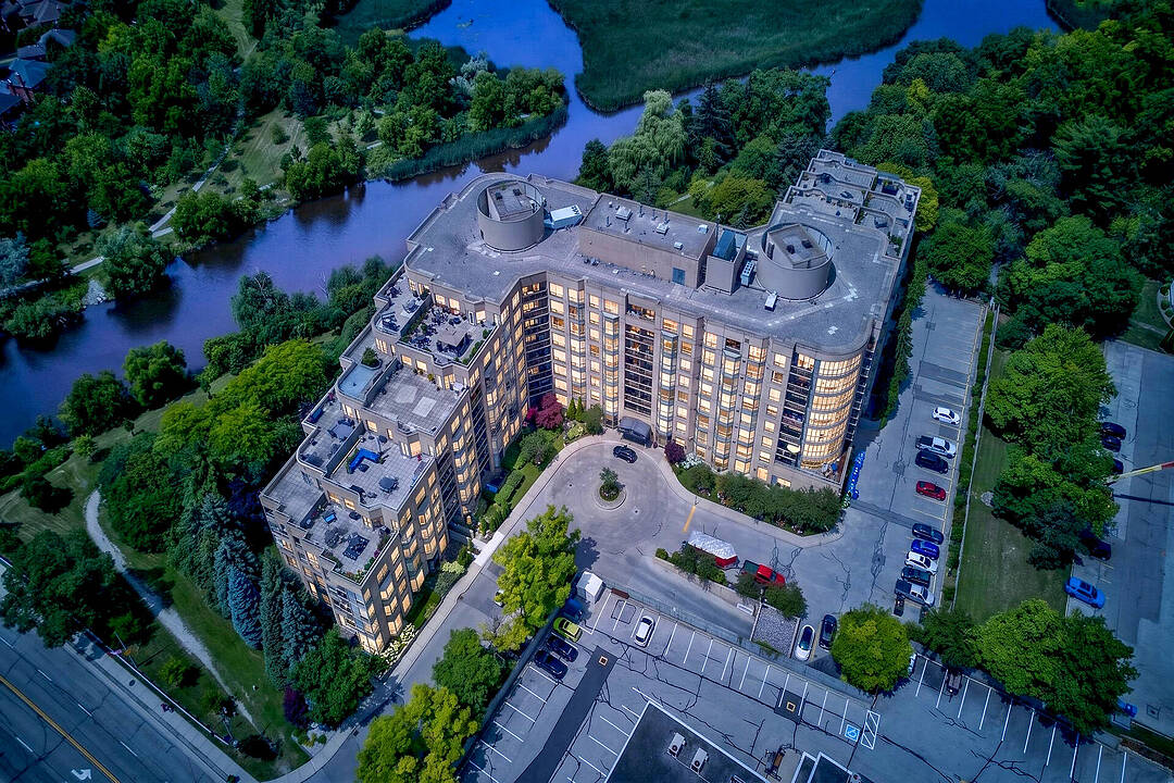 2511 Lakeshore Rd W #705, Oakville, Ontario